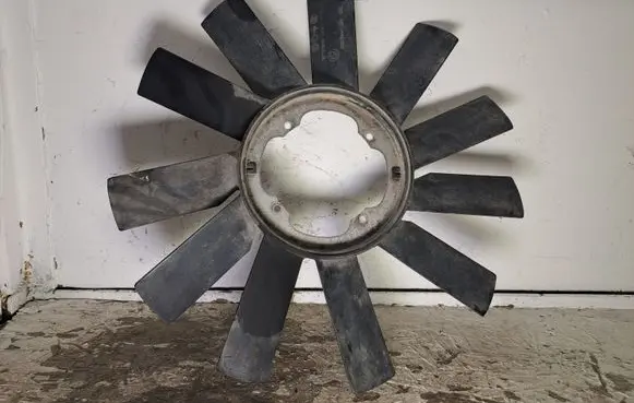 BMW 3 E36 Fan impeller 17233639