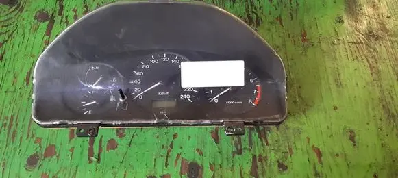 Mazda 626 Speedometer (instrument cluster)