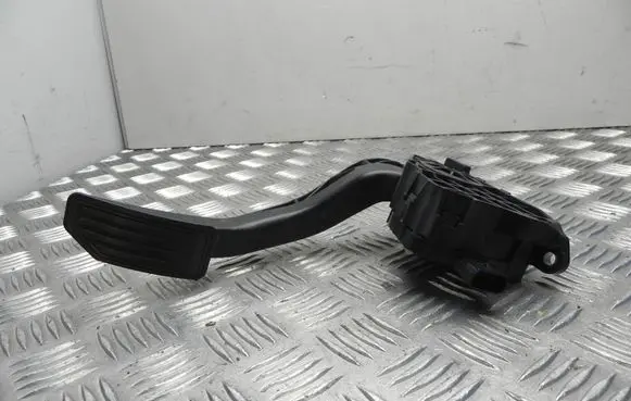 Ford Mondeo MK V Accelerator throttle pedal WAVE1CD391 T8667