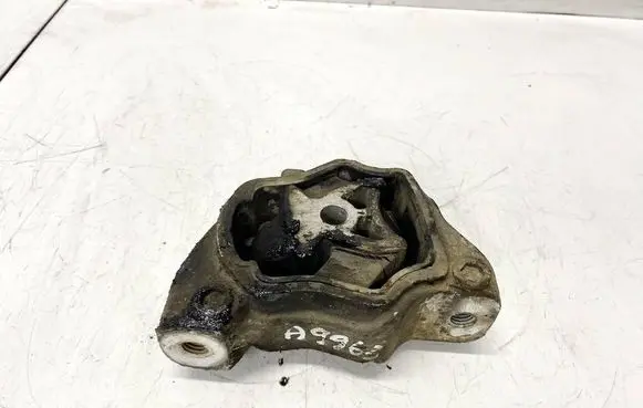 Volvo S80 Engine mount bracket tr8070m10