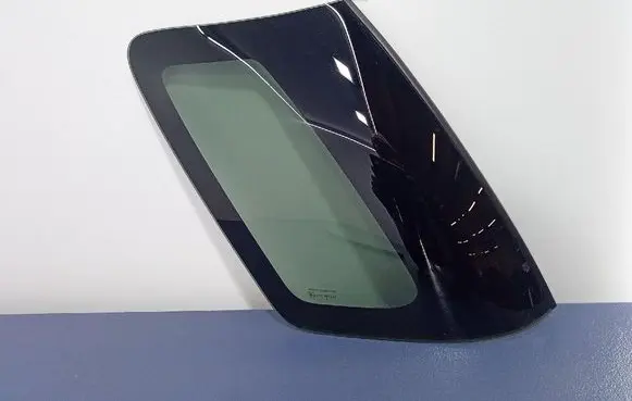 Suzuki SX4 Rear side window