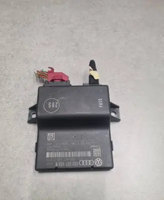 Audi A4 S4 B8 8K Gateway control module 8R0907468N 8R0907468C