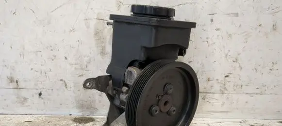 BMW 5 E60 E61 Power steering pump 7693974101 32417787106 6760958010