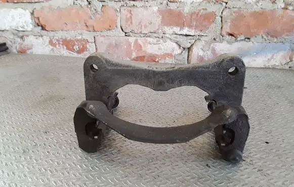 Mitsubishi Grandis Front Brake Caliper Pad/Carrier 