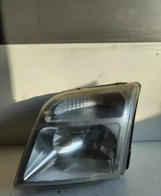 Ford Connect Headlight/headlamp 2T1413005 39140748