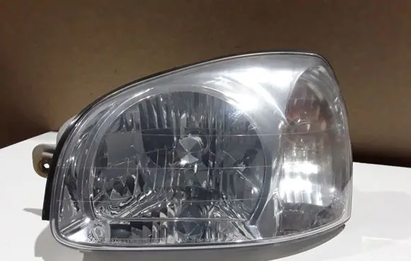 Hyundai Santa Fe Headlight/headlamp 9210126XXX