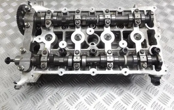 Mitsubishi Outlander Engine head 4B11