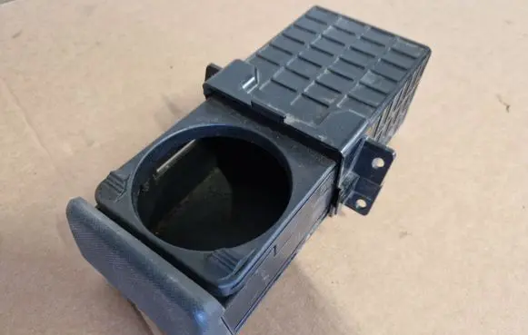 Isuzu D-Max Cup holder 