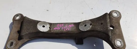 BMW 1 E81 E87 Engine mounting bracket 778058