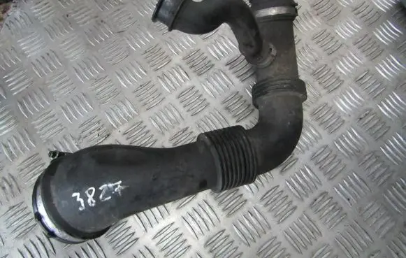 Ford Focus Air intake hose/pipe 4M519A673AE 4M51-9A673-AE