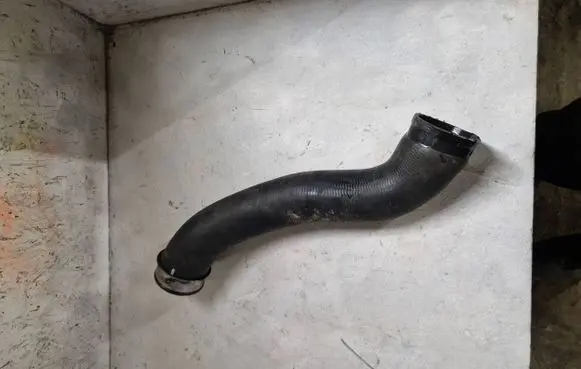 Mercedes-Benz C W204 Intercooler hose/pipe