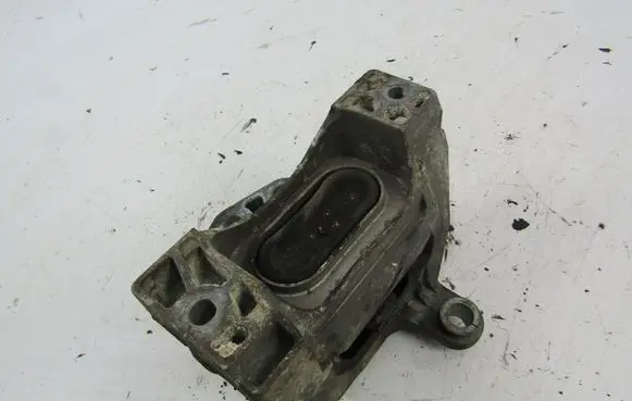 Saab 9-3 Ver2 Gearbox mounting bracket 13112022