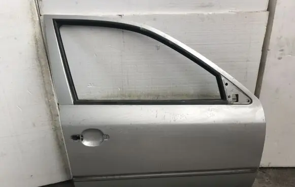 Skoda Octavia Mk1 (1U) Front door 1U4831056