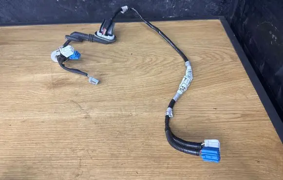 Toyota Auris 150 Tailgate/trunk wiring harness 8218402140F 27459