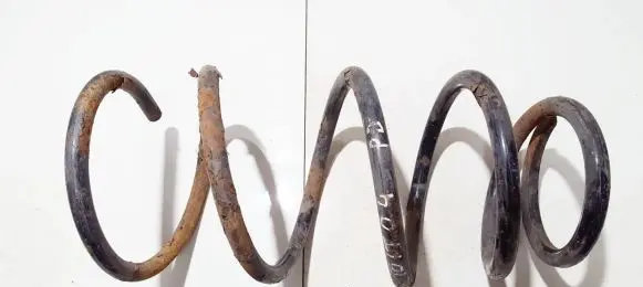 Toyota Previa (XR30, XR40) II Front coil spring