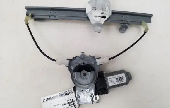 Nissan Qashqai Rear door manual window regulator 402190A