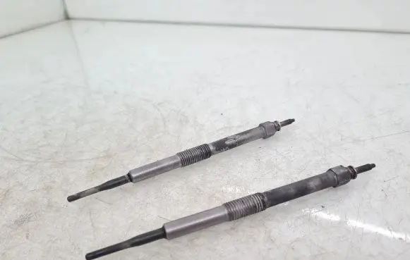 Toyota Yaris Glow plug 198500W010