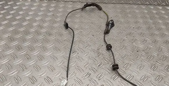 Toyota Verso Rear ABS sensor wiring