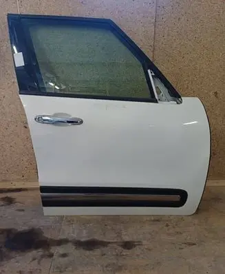 Fiat 500L Front door 121212