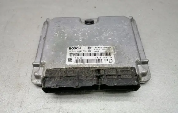 Opel Zafira A Engine control unit/module 24417169 0281010268