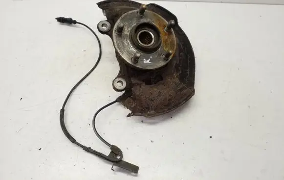 Toyota Avensis T270 Front wheel hub