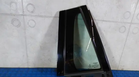 Volvo V60 Rear vent window glass 31442969