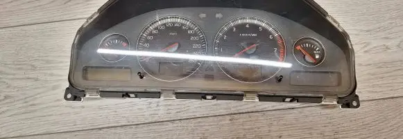 Volvo S80 Speedometer (instrument cluster) 30682272