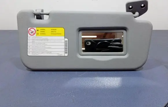 Mitsubishi Colt CZ3 Sun visor