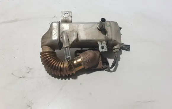 Nissan X-Trail T32 EGR valve cooler 147350678R