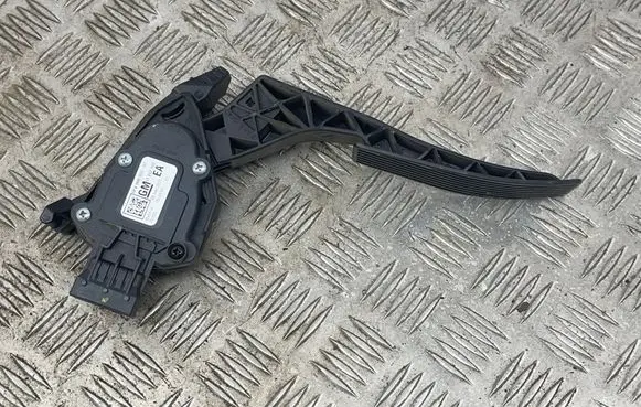 Opel Ampera Accelerator throttle pedal GM13252702 6PV009765