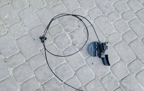 Opel Astra L Engine bonnet (hood) release handle 9833929680