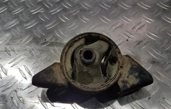 Nissan Almera Engine mount bracket 113210m000