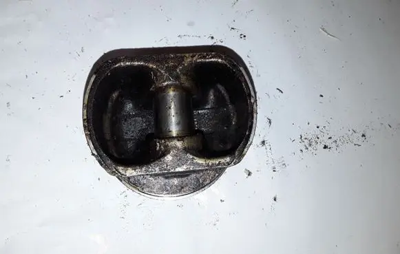 Toyota Avensis T220 Piston NOCODE