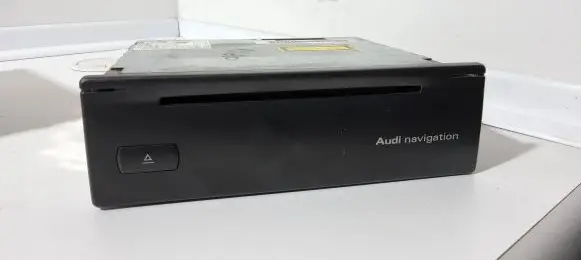 Navigation unit CD/DVD player