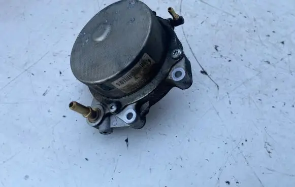 Opel Insignia A Vacuum pump 55205446