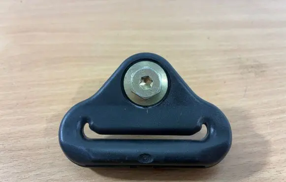 Renault Clio III Front seatbelt buckle 33054095