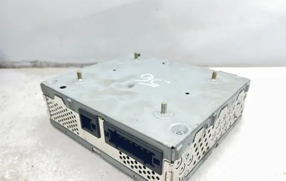 Mercedes-Benz E W211 Sound amplifier A2118702489