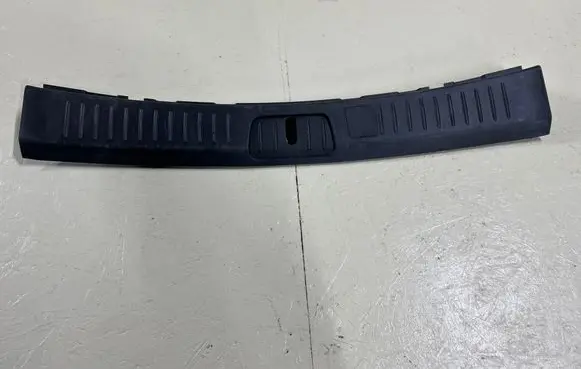 Chevrolet Captiva Trunk/boot sill cover protection 