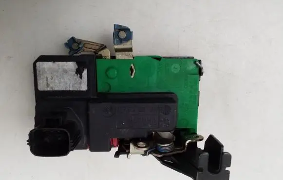 Volvo S80 Rear door lock 