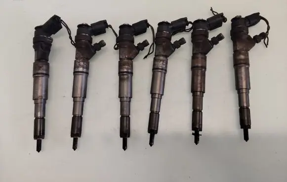 BMW 5 E60 E61 Fuel injectors set 0445110212