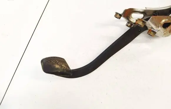 Toyota Avensis T270 Clutch pedal