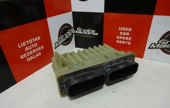 Opel Astra F Fan control module 09131732