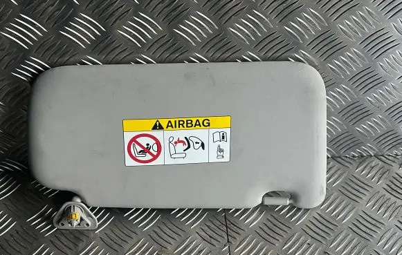 Nissan Leaf I (ZE0) Sun visor