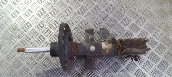 Renault Clio III Front shock absorber/damper