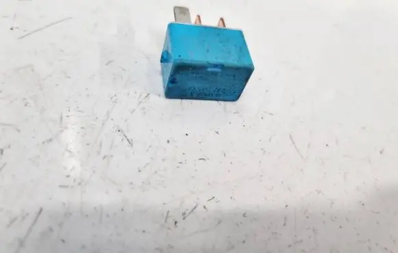 Toyota Yaris Other relay 9098702027