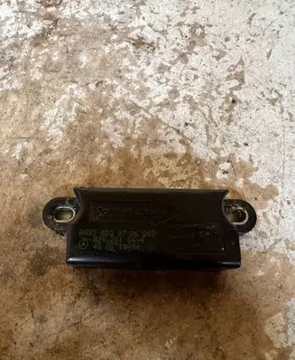 Mercedes-Benz E W211 Airbag deployment crash/impact sensor A0038200726 480514694 821761664