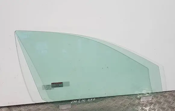 Volvo V70 Front door window glass four-door 8693974