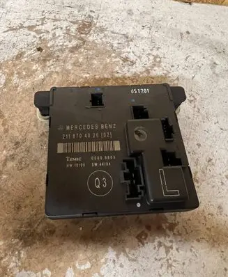 Mercedes-Benz E W211 Other control units/modules 2118704026 00006805