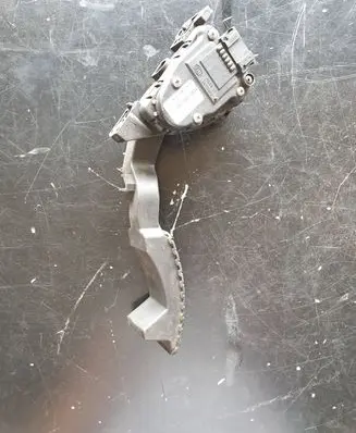 Renault Laguna II Accelerator throttle pedal 8200002904 6PV00811900