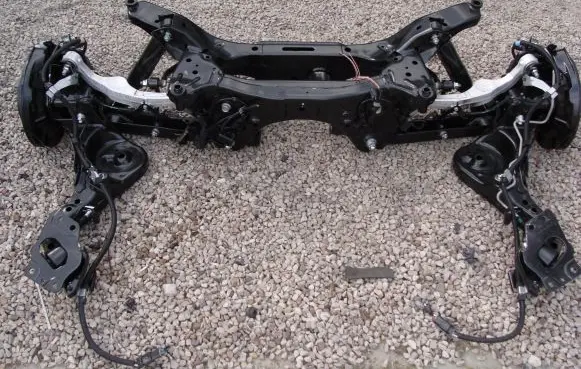 Nissan X-Trail T32 Rear axle beam with reductor 